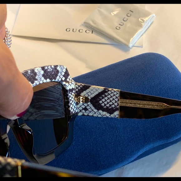 Gucci oversized square sunglasses! - Picture 4 of 16